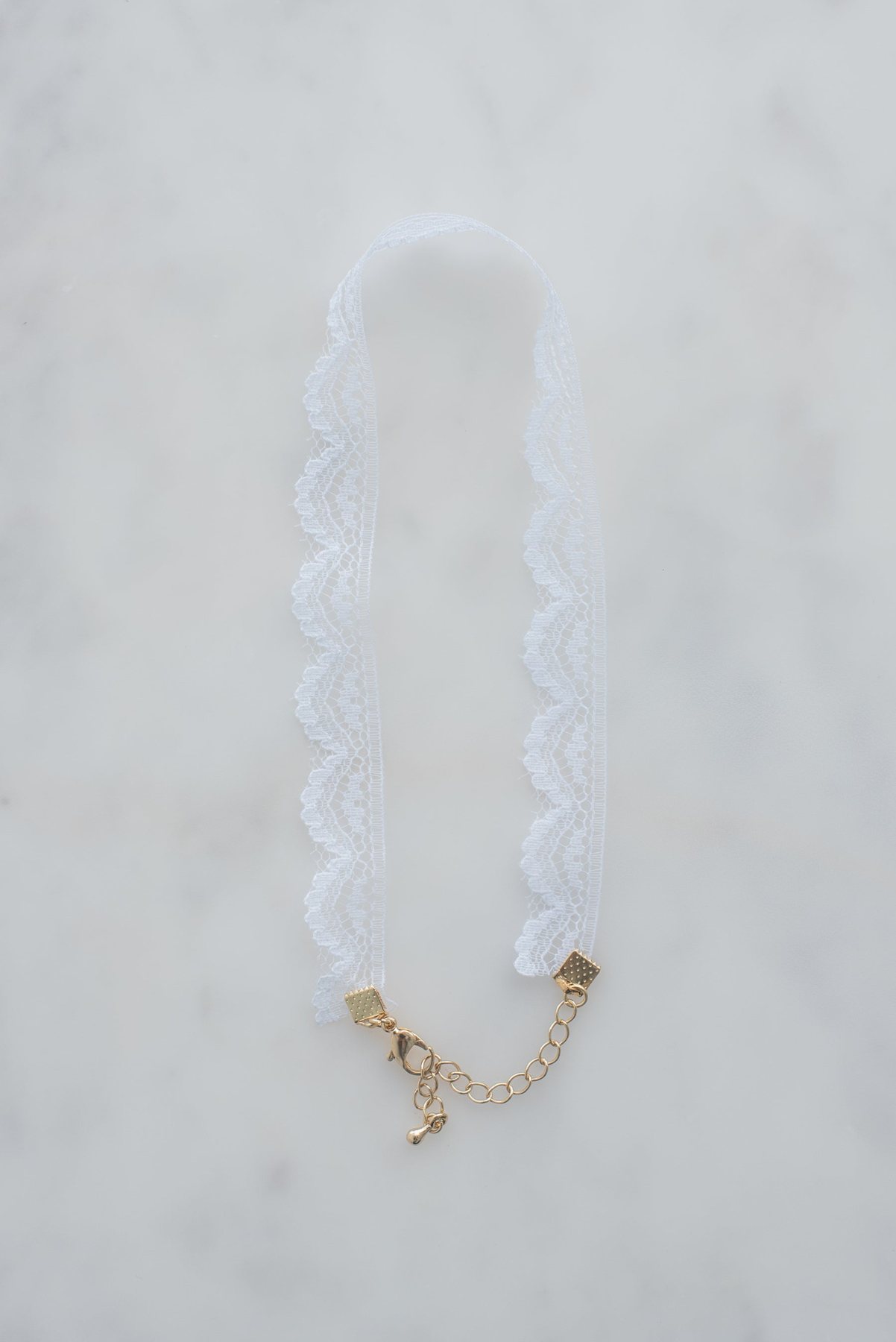Beyaz Dantel Choker