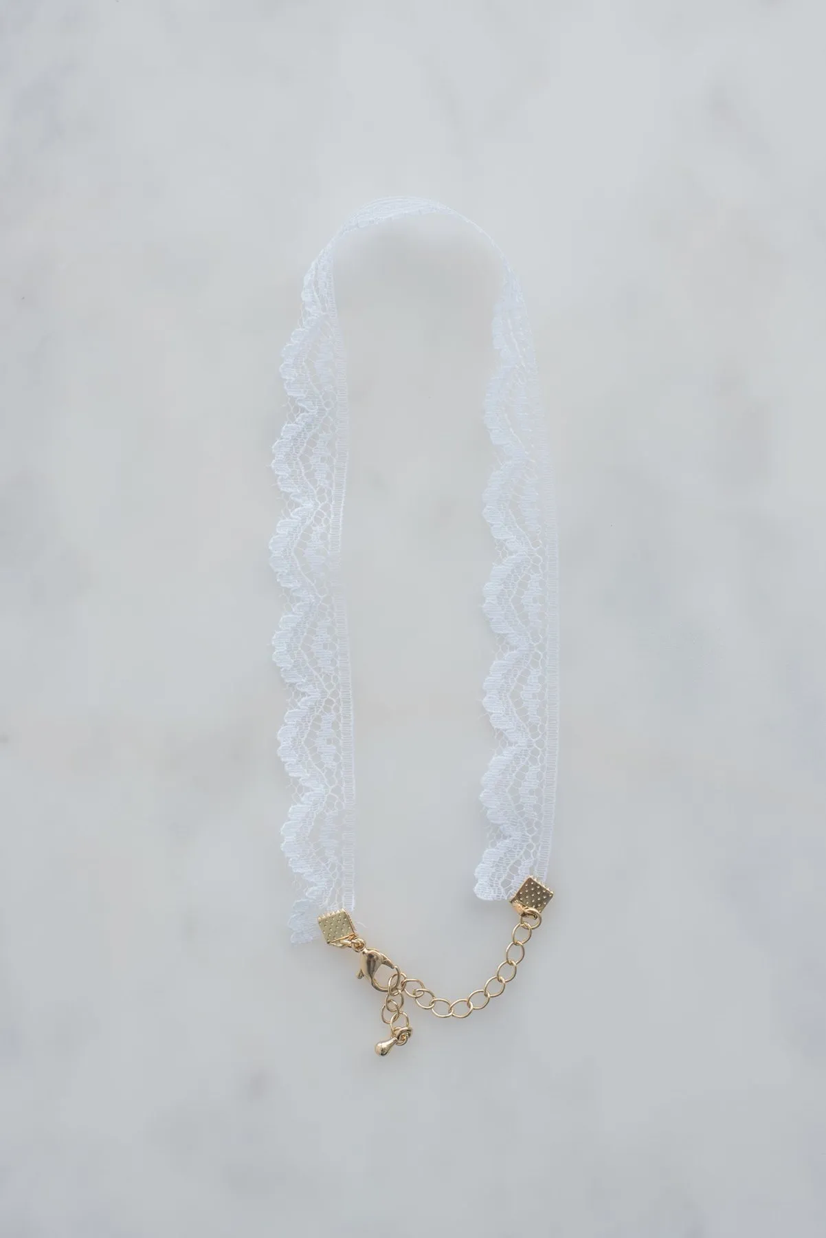 Beyaz Dantel Choker